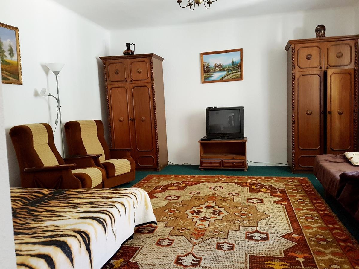 Kuti Vendeghaz Hotel Bakonykuti Exterior foto